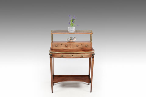 A Fine 18th Century Pedestal Desk - DK102